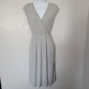 DE Collection Women's XS Heather Grey Cap Sleeve Midi Dress V-neck Keyhole Soft